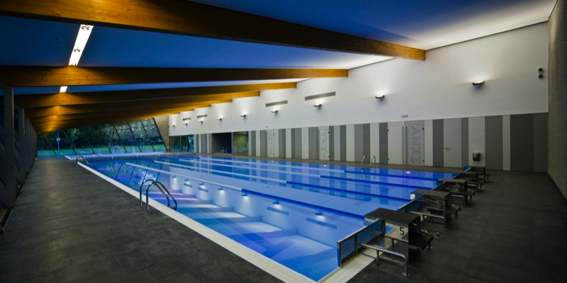 iluminación piscinas granada